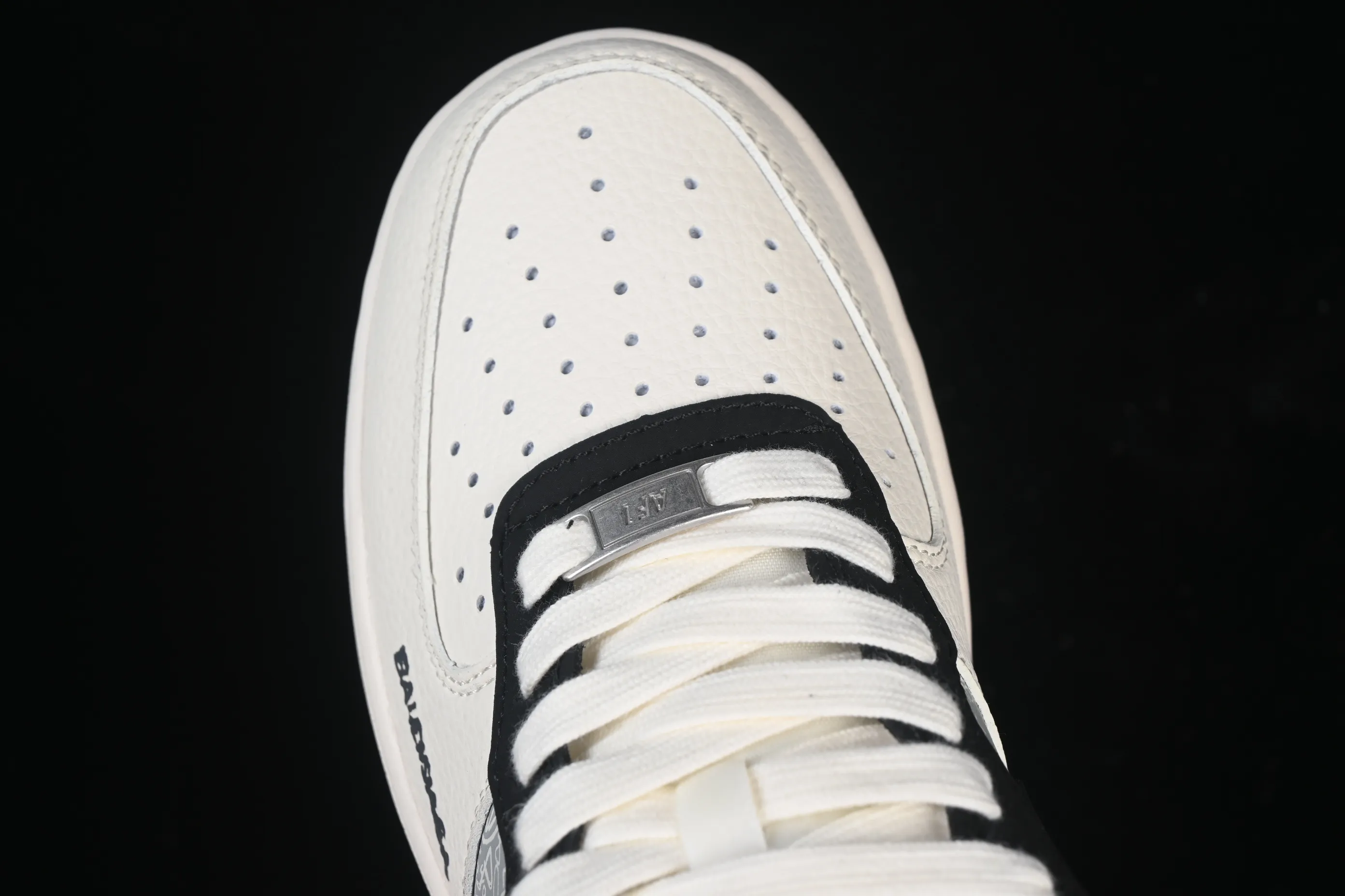 All categories Nk Air Force 1 Air Force series Nk Air Force 1 Low Air Force low-top Nike Air Force 1'07 Low Balenciaga co-branded off-white black hook printing Air Force 1 low-top casual sneakers XD2588-611
